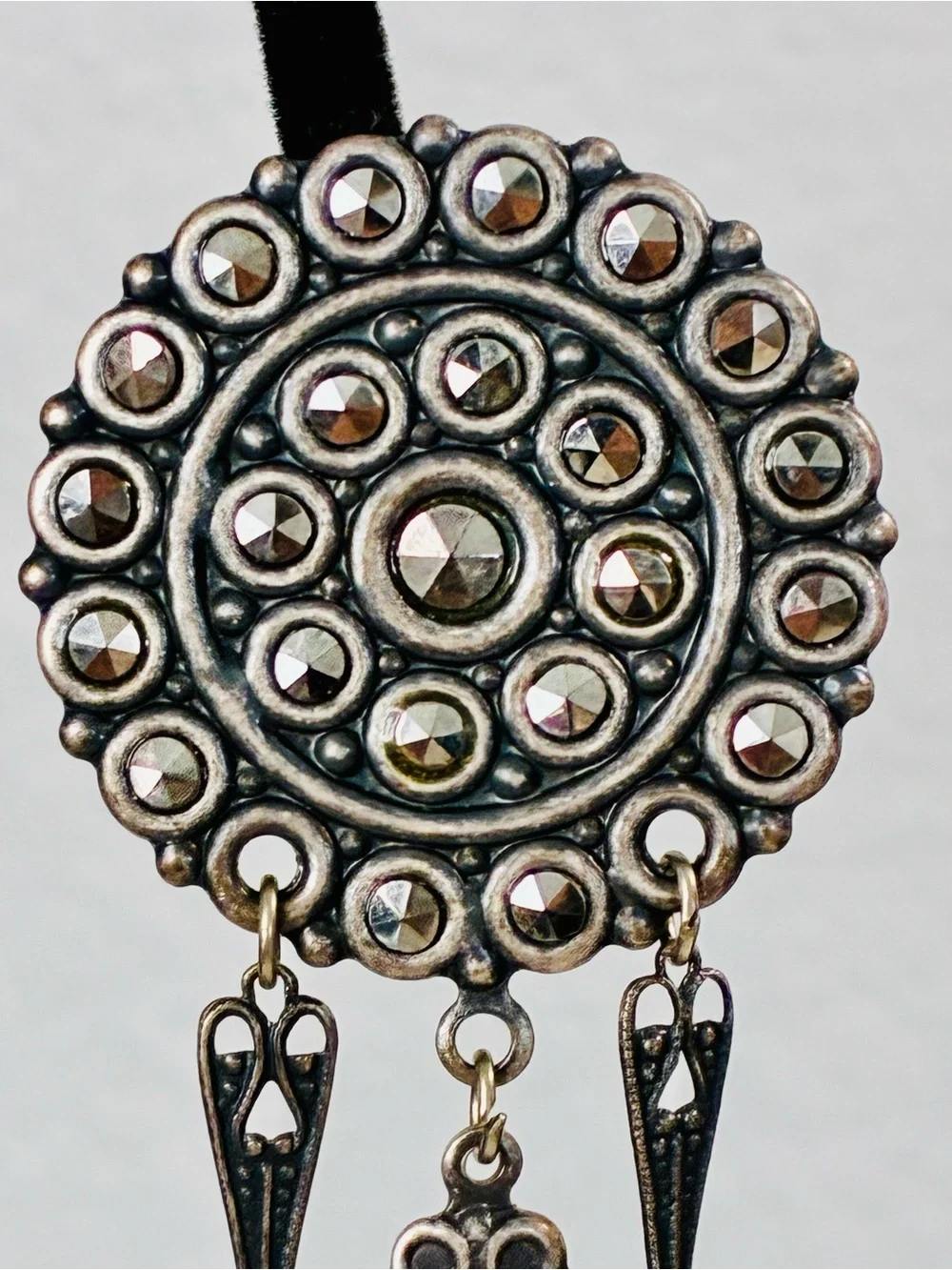 Antique Silver-Tone Art Deco Revival Dark Swarovski Dangle Clip Earrings 90s EUC